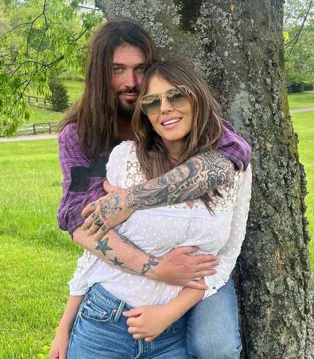 Elizabeth Hurley and Billy Ray Cyrus Shine in Rome: A Love Story Fans Didn’t See Coming But Can’t Get Enough Of