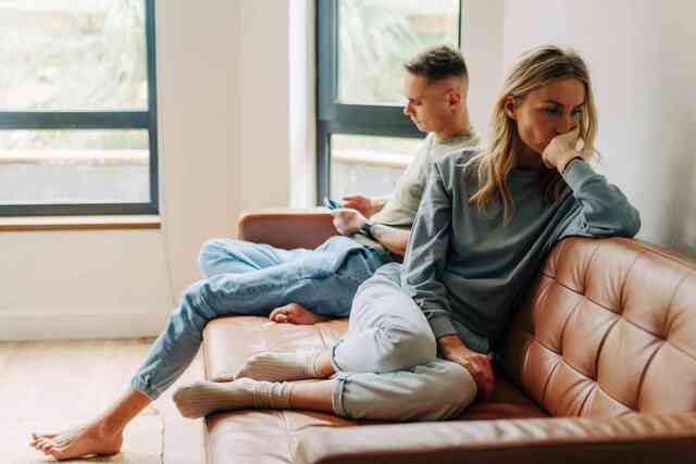 9 Surprising Signs Your Relationship Might Be Doomed – Backed by Science!